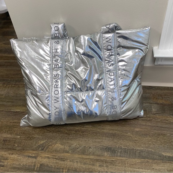 Bath & Body Works‎ Silver Tote Bag - Picture 2 of 16